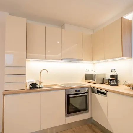 Sunset Apartment *