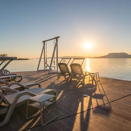 Sunset Apartment